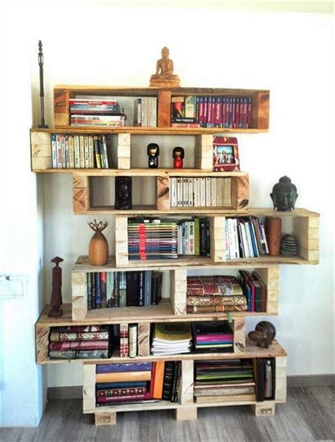 Shelves Made with Recycled Wood Pallets | Pallet Wood Projects