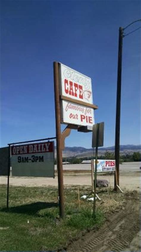 Sign Along Highway 93   Picture of Glens Cafe, Florence ...