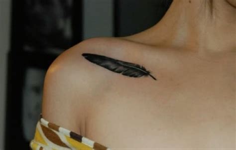 Significado De Plumas. Foto Tatuaje Plumas Azul. Collar De ...