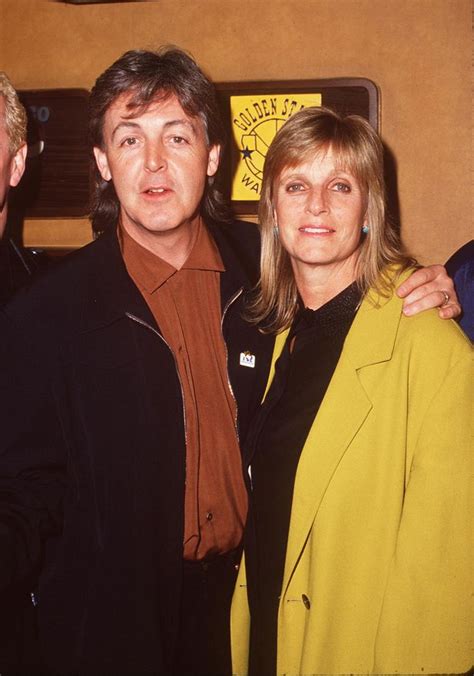 Sir Paul McCartney serenades wife Nancy Shevell to keep ...
