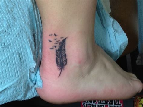 Small ankle feather and birds tattoo. | Tats | Pinterest