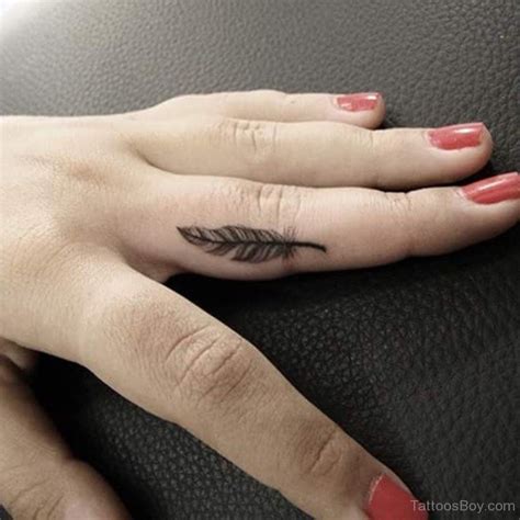 Small Feather Tattoo On Finger | Tattoo Designs, Tattoo ...