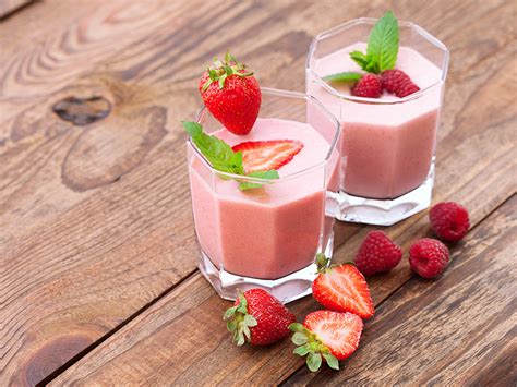 Smoothie de Yogur con BENECOL® y frutos rojos | COLANTA®