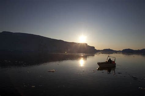Sol de medianoche en Groenlandia