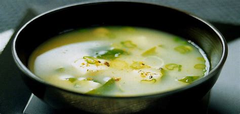 Sopa de miso para alcalinizar y depurar el organismo