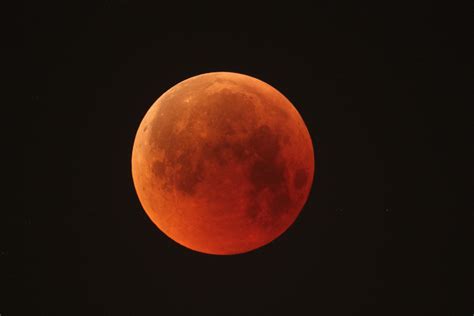 Space in Images 2018 07 Lunar eclipse – 27 July 2018