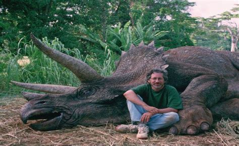 Spielberg incendia las redes con una foto de un dinosaurio ...
