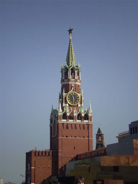 Файл:Kremlin Spasskaya tower.jpg — Википедия