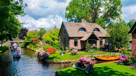 ‫السياحة المذهلة | تغطية الأخت وردة لقرية جيثورن في هولندا ...