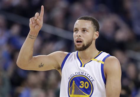 Stephen Curry bluntly disagrees with Under Armour CEO ...