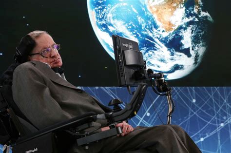 Stephen Hawking is terrified of aliens