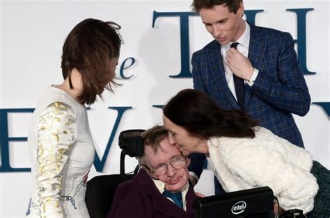 Stephen Hawking se reconcilia con su primera esposa ante ...