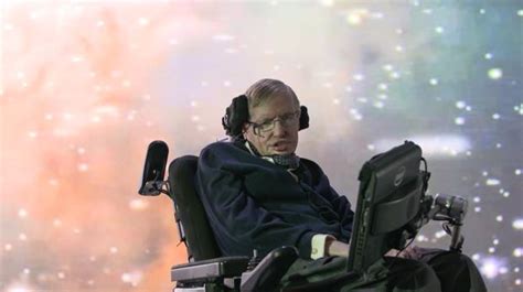 Stephen Hawking viajará al espacio con Virgin Galactic