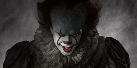 Stephen King s It: Pennywise the Clown s Full Costume Revealed