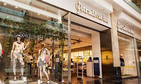 Stradivarius | Arena Plaza bevásárlóközpont