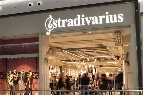 Stradivarius | Nevada Shopping