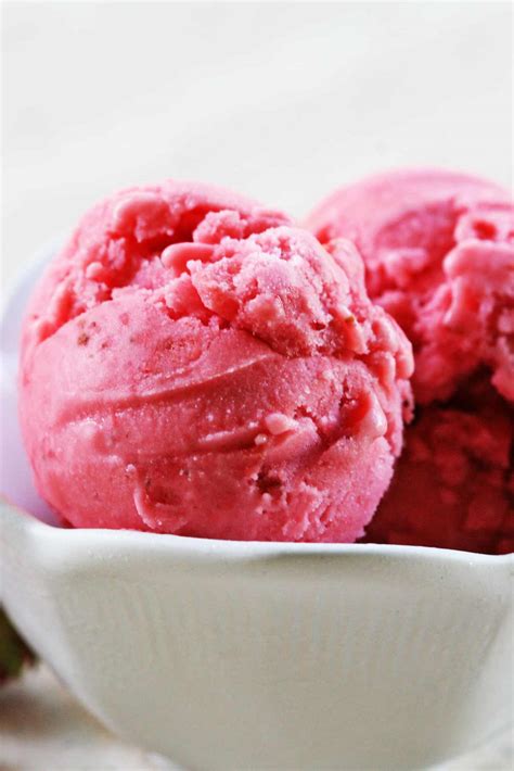 Strawberry Frozen Yogurt Recipe | SimplyRecipes.com