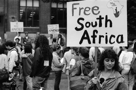 Students protest against apartheid, April, 1985 | Ann ...