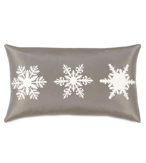 Studio 773 Pillows by Eastern Accents   Frosted Flakes