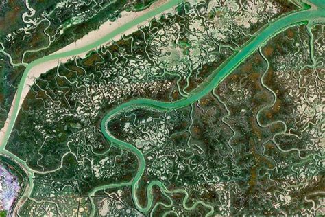 Stunning Satellite Images Found Through Google Earth ...
