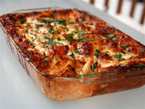 Sunday Dinner: No Holds Barred Lasagna Bolognese Recipe ...