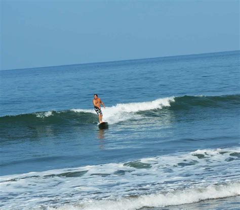 Surf Dominical! La mejor playa para surfear en Costa Rica ...