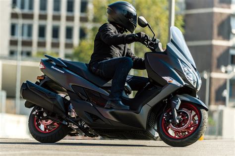 Suzuki Burgman 400 2017: el scooter ideal | Moto1Pro