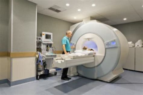 TAC  tomografía axial computarizada , qué es y cuándo se ...