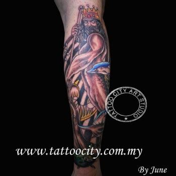 Tatuaje de Neptuno, el dios del mar   Tatuajes de Sirenas
