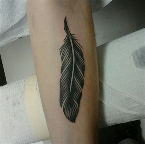 Tatuajes de plumas, el significado que queda grabado en el ...