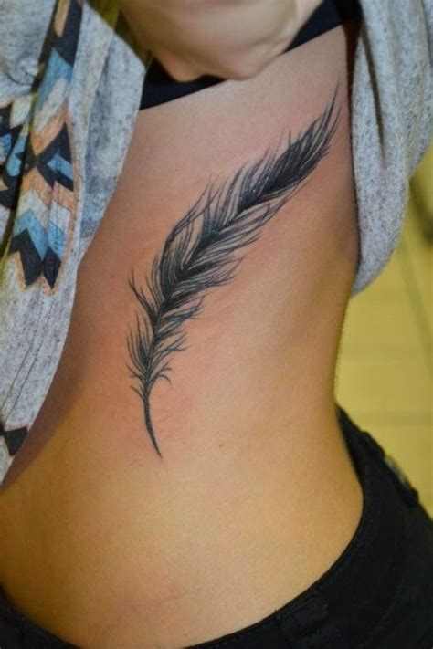 Tatuajes de plumas: ideas y significado | Belagoria | la ...