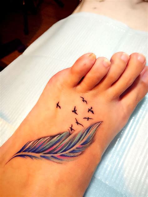 tatuajes de plumas para mujer y su significado ...