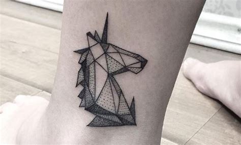 Tatuajes de unicornios: significado y recopilación de diseños