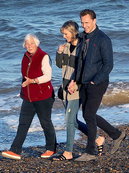 Taylor Swift Meets Tom Hiddleston s Mom : People.com