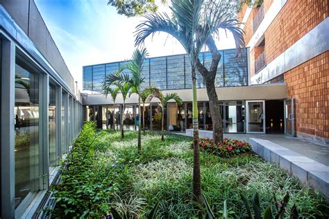 Teatro do Colégio Miguel de Cervantes | Galeria da Arquitetura