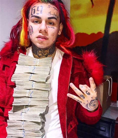 Tekashi69 Meets Family In Mexico For First Time, Gives Out ...