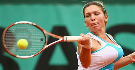 Tennis starlet Simona Halep to have breast reduction ...