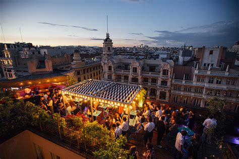 Terrazas para tomar cócteles con las mejores vistas de Madrid