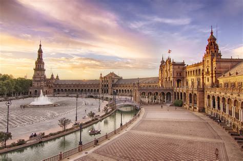 The 10 Best Brunch Spots in Seville, Spain