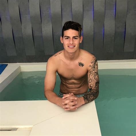The 15 hottest footballers to feast your eyes on at the ...