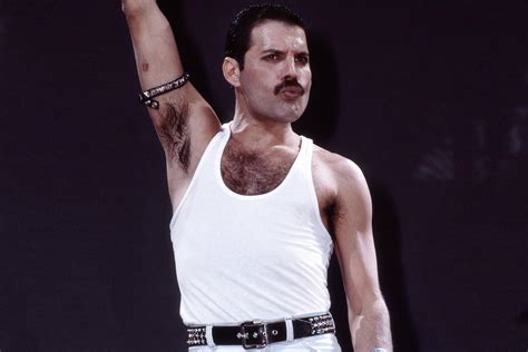 The gallery for   > Freddie Mercury Aids Announcement