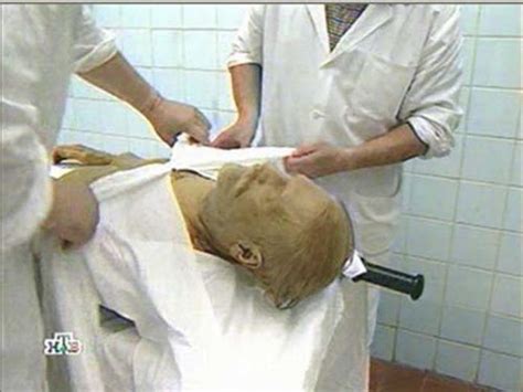 The Preserved Mummy Of Vladimir Lenin Is Pretty Creepy