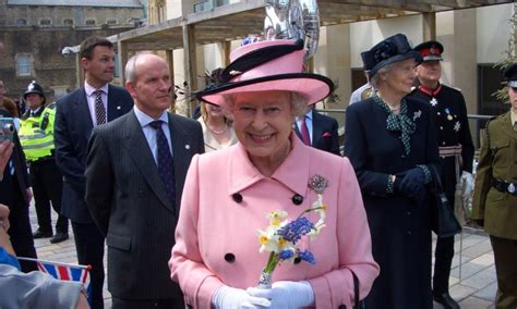 The Queen hires ABBA tribute band for Windsor Castle party ...