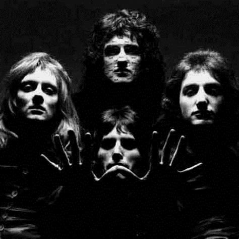 The Queen – Bohemian Rhapsody – ikonos