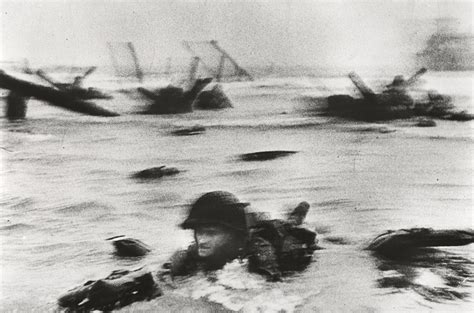 The Reel Foto: Robert Capa: 20th Century War Photographer