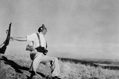 The Reel Foto: Robert Capa: 20th Century War Photographer