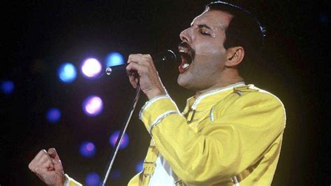 The show must go on   Freddie Mercury. Vídeos de Cultura