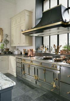The Ultimate Gray Kitchen Design IdeasThe room is 35′ 8 ...
