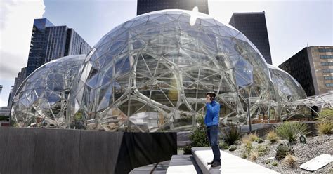The wooing of Amazon HQ2: Taxpayers watch out for your wallets
