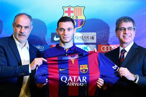 Thomas Vermaelen in FC Barcelona Unveils New Signing 20 of ...